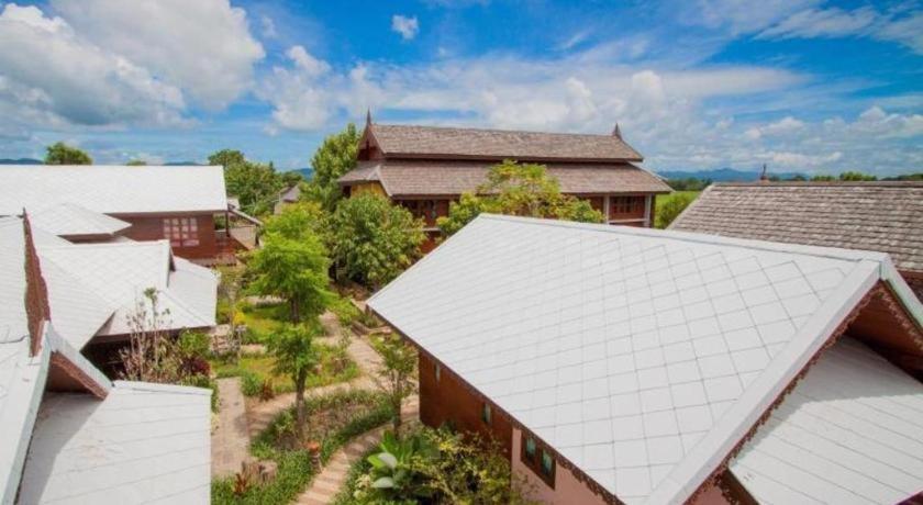 Huan Aumpron Resort Пхрэ Экстерьер фото