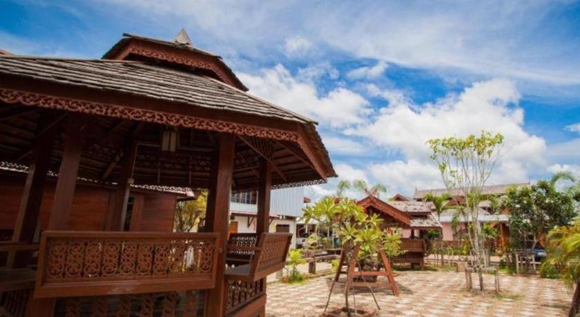 Huan Aumpron Resort Пхрэ Экстерьер фото