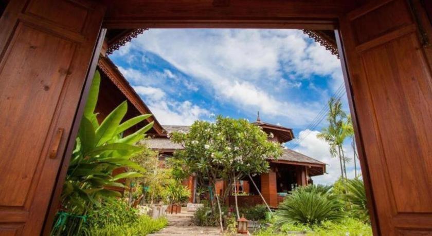 Huan Aumpron Resort Пхрэ Экстерьер фото